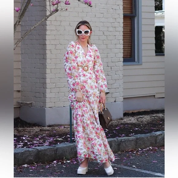 NWT GIANNI BINI Lillian Floral Print Long Sleeve Deep V-Neck Cut-Out Tiered dres - Picture 2 of 10